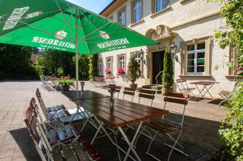 Hôtel Schloss Sennfeld Schlossstraße 14 Adelsheim