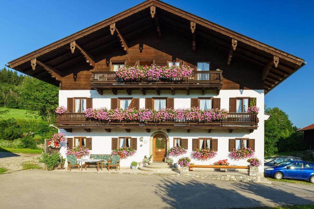 B&B / Chambre d'hôtes Schmuckhof Meisau 6, 83313 Siegsdorf