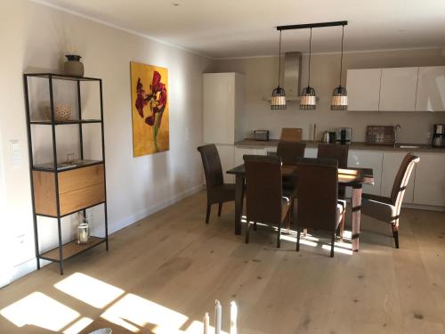 Appartement Schmuckstück in Ostseenähe Sprengerhof - Einfahrt gegenüber vom Gartenland Schwedeneck Schwedeneck 