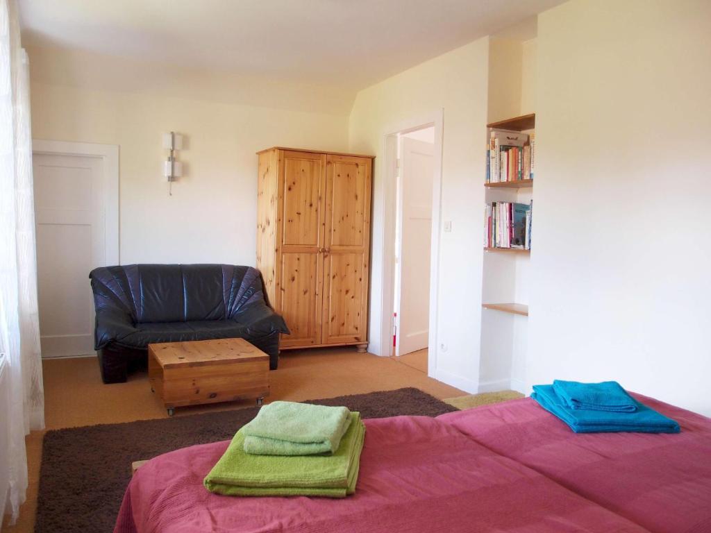 Appartement schoene-3-Zimmer-Ferienwohnung-in-St-Dionys-bei-Lueneburg Heinrich der Löwe Weg 10, 21357 Sankt Dionys