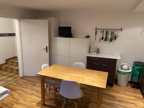 Appartement Schöne Einliegerwohnung mitten in Püttlingen 4 Dasbachstraße Püttlingen