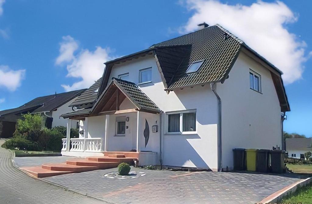 Appartement Schöne große Ferienwohnung im Mittelrheintal nahe Loreley 3 Am Kleinen Feldchen, 56348 Bornich