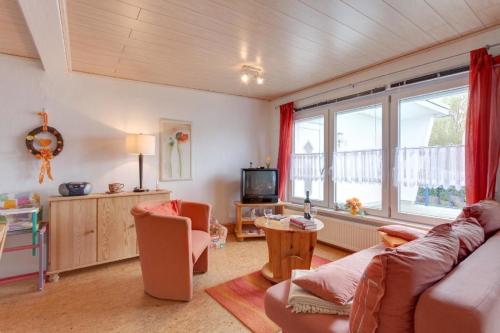 Maison de vacances Schöner Massivbau-Bungalow an der Ostsee mit viel Naturholz eingerichtet Bergstraße 29 Tarnewitz