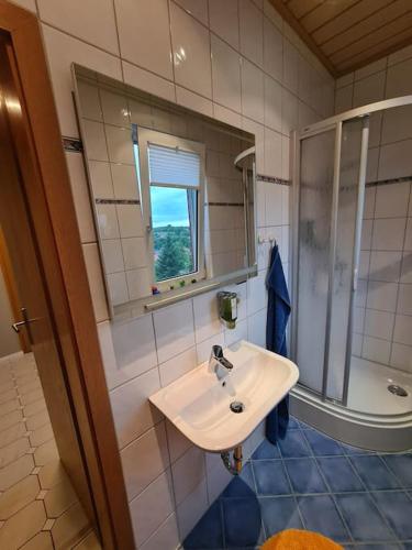 Appartement Schönes Doppelzimmer mit Küche und Badezimmer Körnbachstr. 14 2. OG Elgersburg