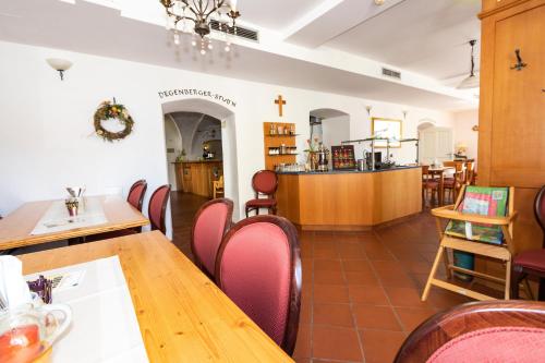 Hôtel Schwarzacher Hof in Niederbayern Marktplatz 4 Schwarzach