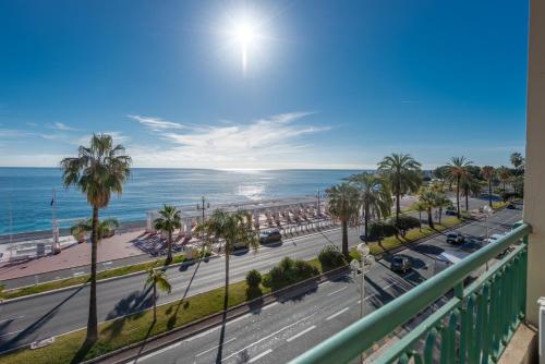 Appartement SEA FRONT - Panoramic view with Terraсe - 2BR 285 Promenade des Anglais Nice