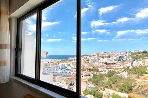 Sea view and old town l close center and beach Albufeira portugal