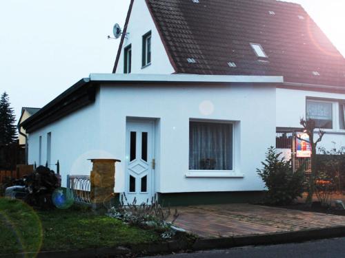 Maison de vacances Seaside Bungalow with Terrace, Garden, Barbecue, Parking  Poel