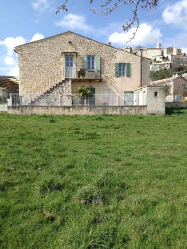 Seasonal rental appartment Simiane-la-Rotonde france