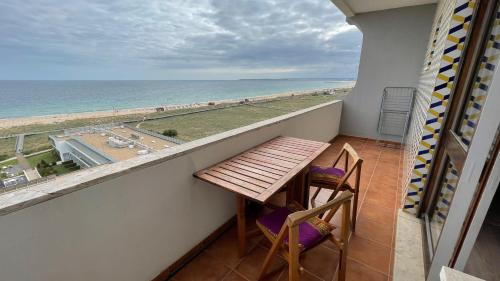 Seaview, beach front (50m) studio Alvor portugal