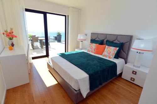 Sec XXI 12 - 3 Bed Flat Funchal portugal