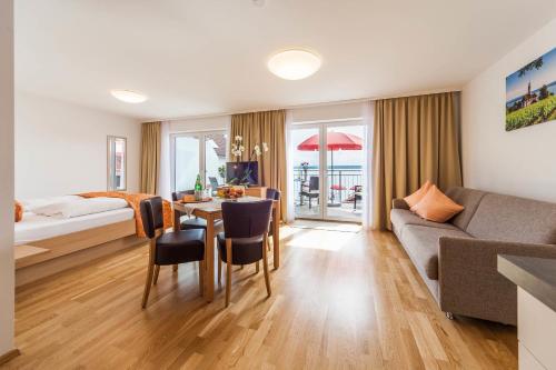 Hôtel Seehotel BelRiva Seestraße 23 Hagnau am Bodensee