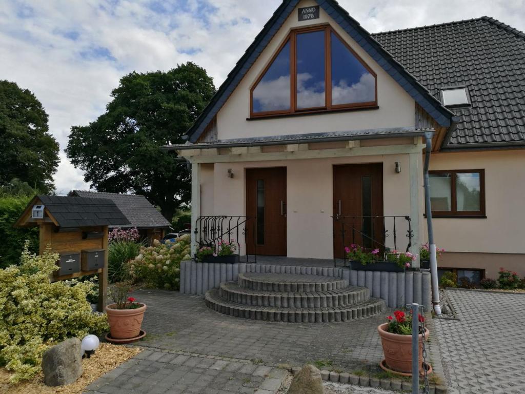 Maison de vacances Seeidylle mit Ruderboot, Terrasse & Parkplatz - ABC129 Dorfstraße 1, 19067 Liessow