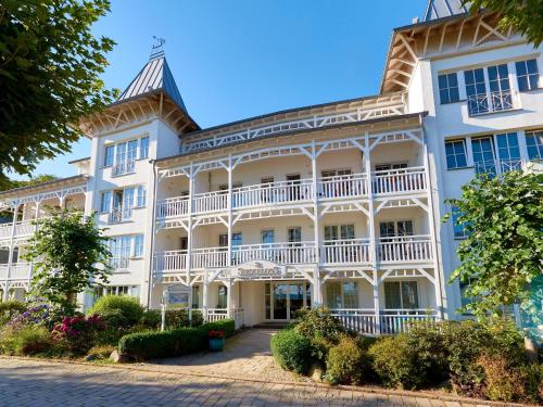 Appartement Seeschloss Binz - WG34 mit Panorama-Meerblick Strandpromenade 5 Binz