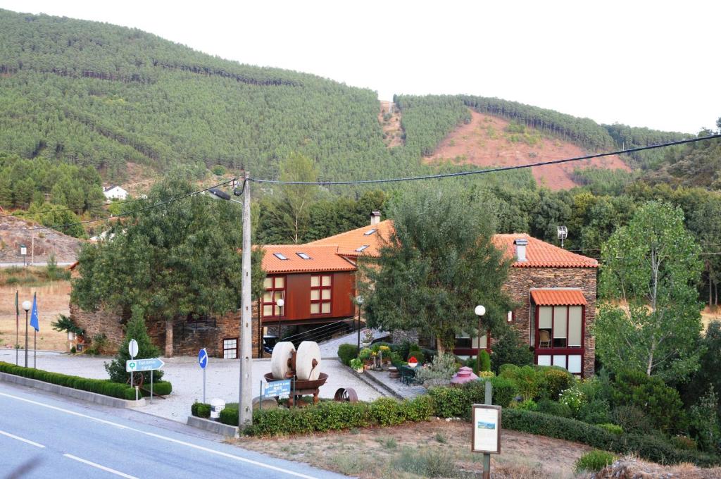 Séjour à la campagne Casa Lagar Da Alagoa Estrada Nacional 232 Km 73 - Vale De Amoreira 6260-403 Manteigas