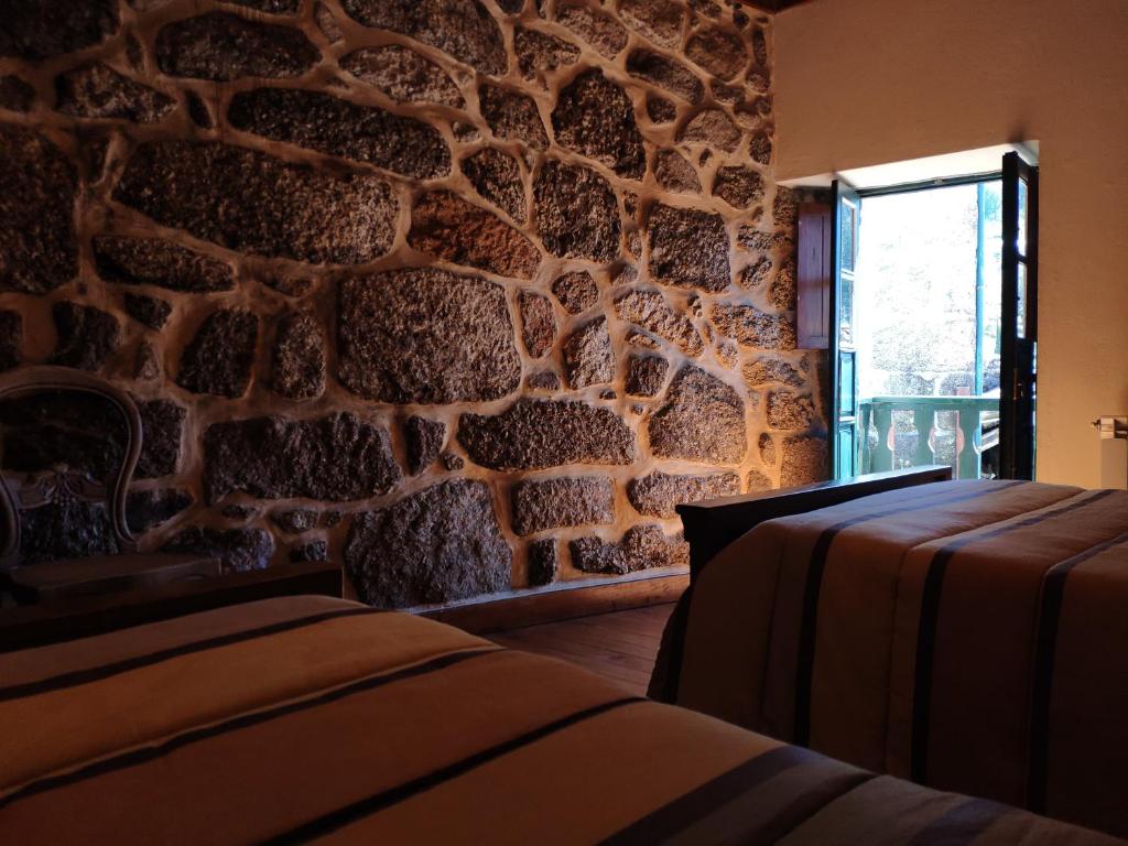 Casa Padre Alexandre Rua da Carreira nº113, 4840-080 Covide