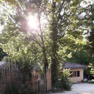 Séjour à la campagne Cocon dans les bois 18 Chemin Moulin de Raulet 33670 Blésignac Aquitaine