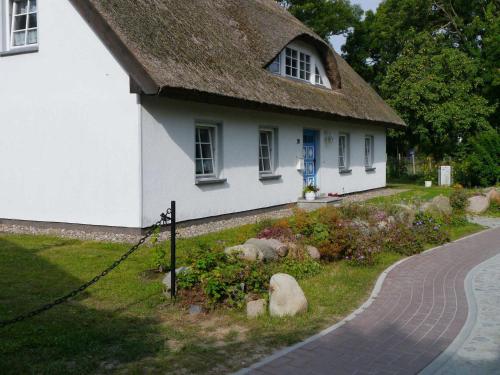 Haus Ketzenberg 1 _Luett Moeoev_