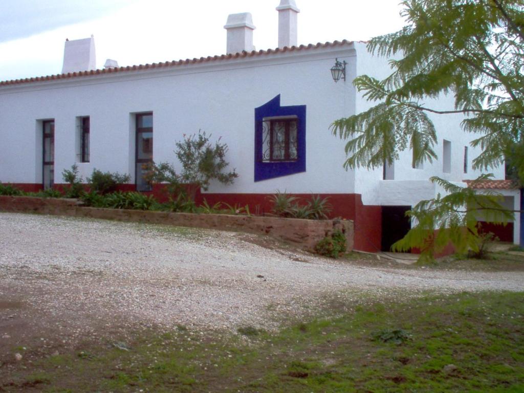 Herdade do Monte Outeiro - Turismo Rural Aldeia da Venda - Santiago Maior, 7200-021 Venda