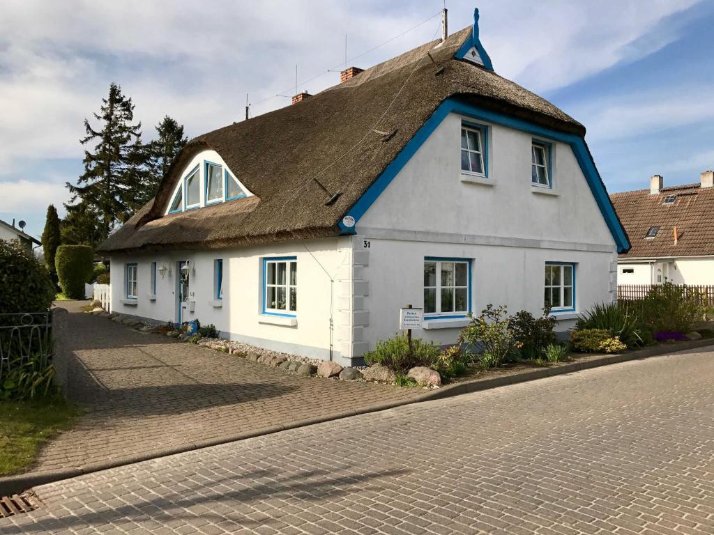 Séjour à la campagne Historisches Kapitänshaus Breege Dorfstraße 31 18556 Breege