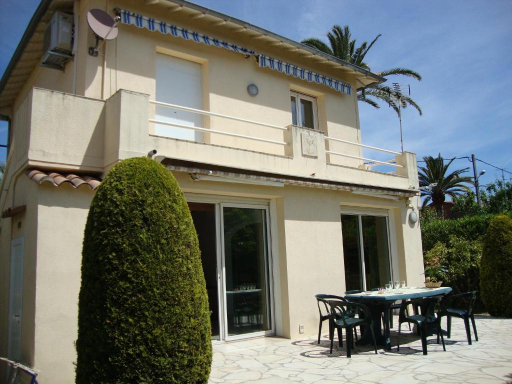 La chambre d'à côté 33350 Doulezon