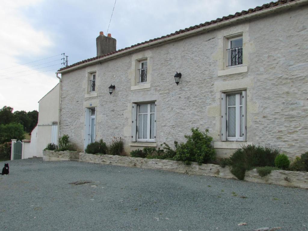 Les Puvinieres 1 Les Puvinieres, 85120 Breuil-Barret