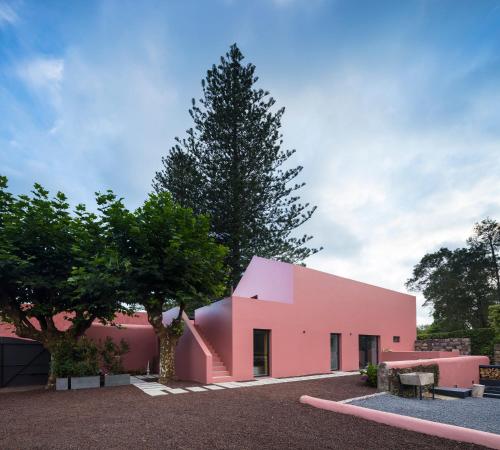 Pink House Azores