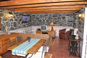 Stonecliff by OurMadeira