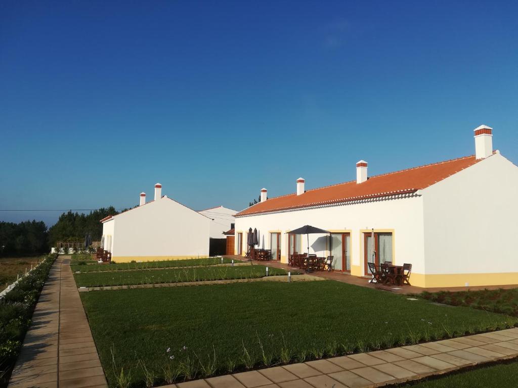 Vila Lira Vila Lira Sítio da Azia - Rogil, 8600-411 Aljezur