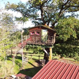 Séjour à la campagne Village.insolite Les auvergnats 71520 Montagny-sur-Grosne Bourgogne