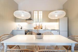 Arrabida Mountain Lodge by CadenzaLux