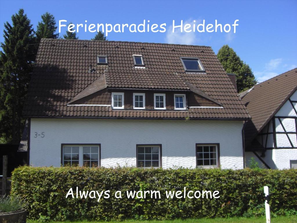 Farm Stay Heidehof Ramscheiderhöhe 3-5, 53940 Hellenthal