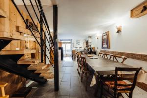 Farmhouse with 4 bedrooms 4 bathrooms parking sauna terrace and garden