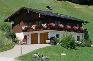 Séjour à la ferme Ferienhaus Stadlerlehen Köpplschneidweg 32 83487 Marktschellenberg Bavière