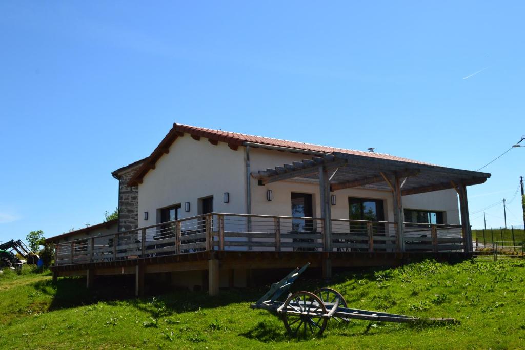 Ferme auberge briassou Vendetz, 43200 Grazac