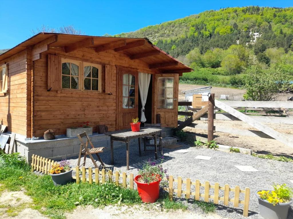 Séjour à la ferme Le Ranch du Madres Hameau de Buillac 11140 Roquefort-de-Sault