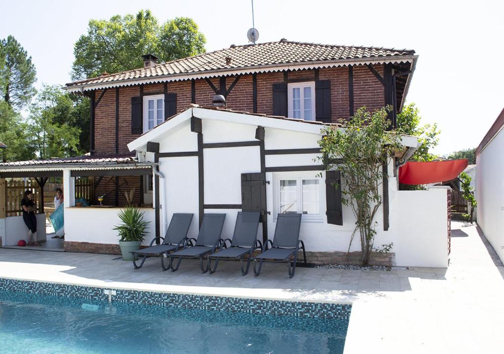 Loire Valley Llama Farm Stay 72500 Lavernat