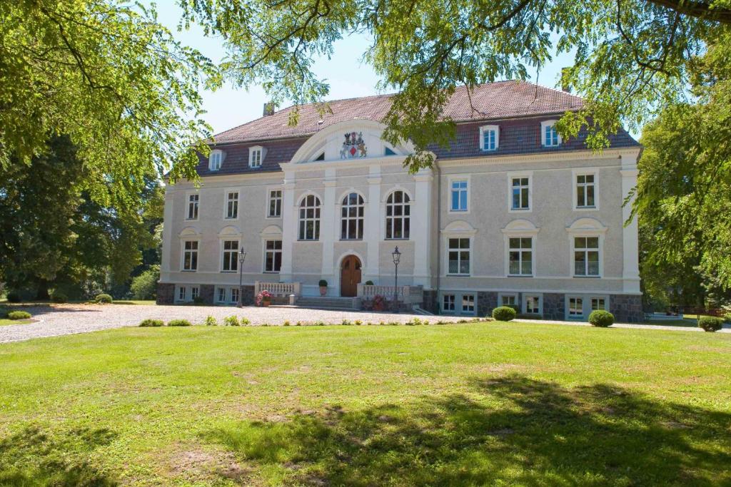 Séjour à la ferme Schloss Zinzow Zinzow 61 17392 Zinzow