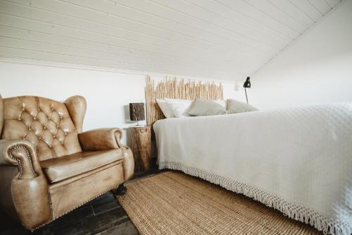 The ONE - Country House