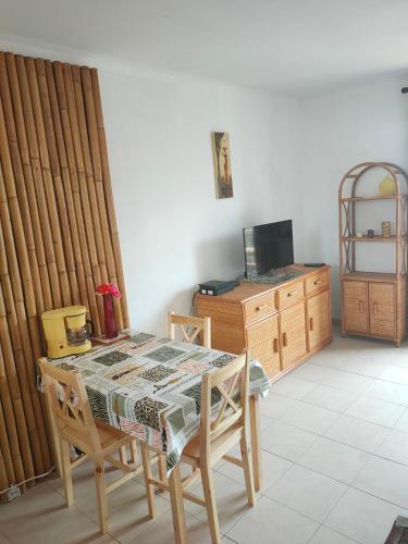 Appartement Séjour à Valras T1 Vue sur Mer - 50m centre et mer Rue d'Alsace Valras-Plage