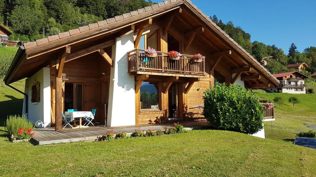 2 Chambres chez l'habitant avec vue sur le Mont-Blanc 265 promenade des Paccots 265 Route des Paccots, 74700 Sallanches