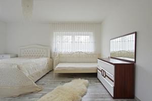 5287 Private Rooms