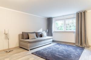 5650 Private Rooms