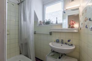 5837 Private Room