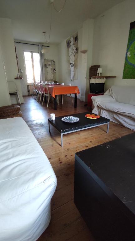 6393 Private Room