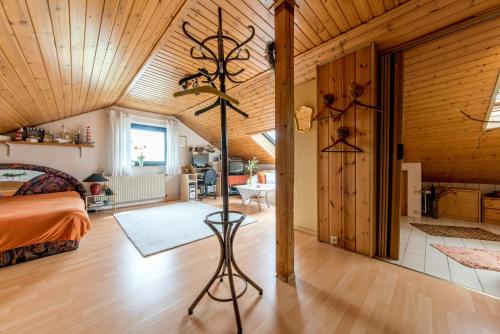6703 Private Room