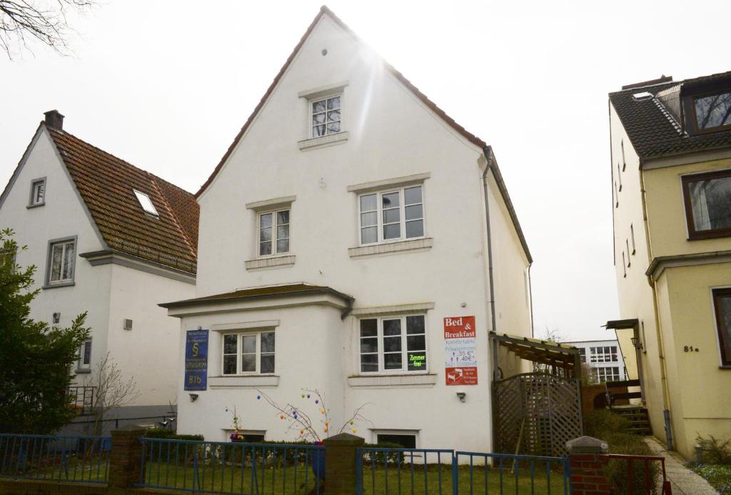 Airportgästehaus Bremen Neuenlander Straße 81b, 28199 Brême