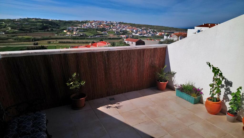 Séjour chez l'habitant Areias Sunset Suite Rua Nova 17 Letra E, 2º andar - Seixal Rua Nova 17 Letra E, 2º andar - Seixal 2530-274 Lourinhã