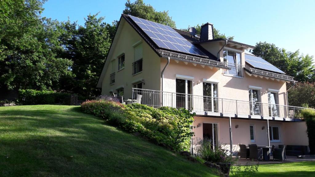 Auszeit im Grünen nahe Golfplatz & Flowtrail 18 Weisdornweg, 55442 Stromberg