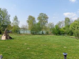 Barrierefreies Zimmer im Blockhaus mit Sauna am See